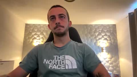 Snapshot of mychaelxlive chatting on 10-19-25, 02:40 Mychael-X online show from 10-19-25, 02:40