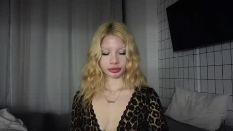 Snapshot of mydrool chatting on 02-13-26, 11:34 mydrool online show from 02-13-26, 11:34