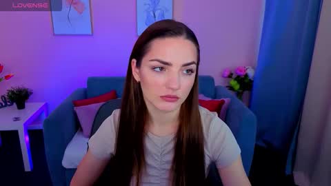 Ella online show from 09-28-25, 01:38