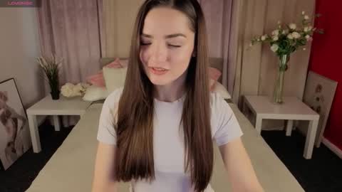 Ella online show from 11-04-25, 03:00