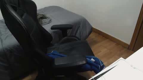 Snapshot of myhairymacho chatting on 01-08-25, 11:21 Juan  OF  myhairymacho online show from 01-08-25, 11:21