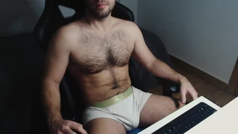 Snapshot of myhairymacho chatting on 03-01-25, 02:23 Juan  OF  myhairymacho online show from 03-01-25, 02:23