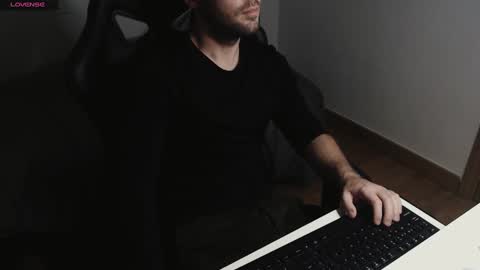 Snapshot of myhairymacho chatting on 03-02-25, 06:30 Juan  OF  myhairymacho online show from 03-02-25, 06:30