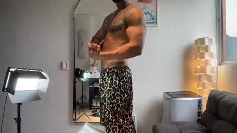 Myke esthetic online show from 02-18-26, 08:38