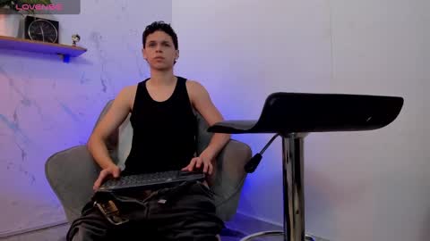 Mykel   online show from 10-08-25, 03:53