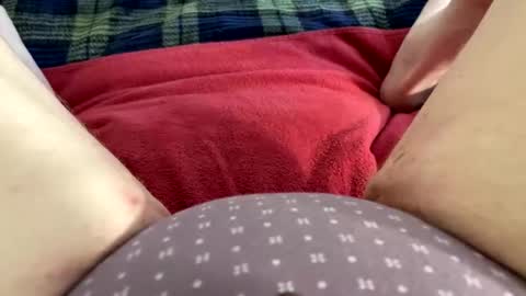 Snapshot of mykittyneedsu chatting on 04-13-26, 12:10 Kitty online show from 04-13-26, 12:10