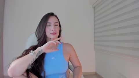 Snapshot of mylerosex chatting on 02-19-25, 01:29 Myle online show from 02-19-25, 01:29