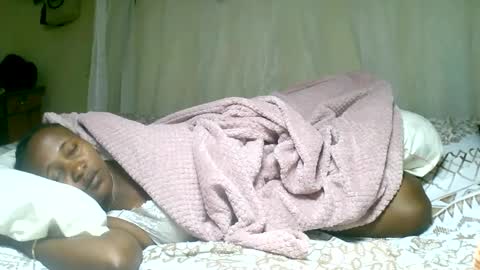 Snapshot of mylindasweet chatting on 01-11-25, 11:02 linda online show from 01-11-25, 11:02