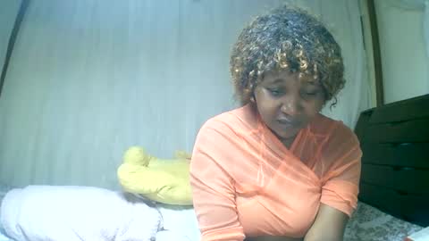 Snapshot of mylindasweet chatting on 01-15-25, 11:30 linda online show from 01-15-25, 11:30