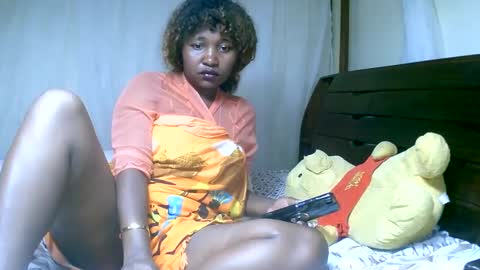 Snapshot of mylindasweet chatting on 01-16-25, 06:03 linda online show from 01-16-25, 06:03