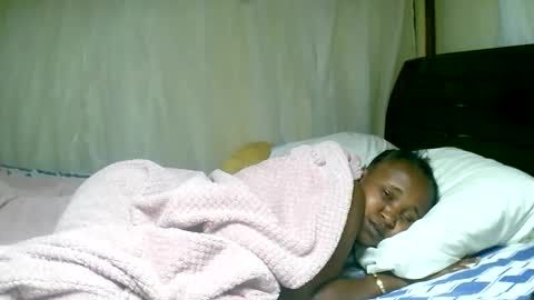 Snapshot of mylindasweet chatting on 01-22-25, 12:27 linda online show from 01-22-25, 12:27