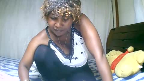 Snapshot of mylindasweet chatting on 01-24-25, 05:11 linda online show from 01-24-25, 05:11