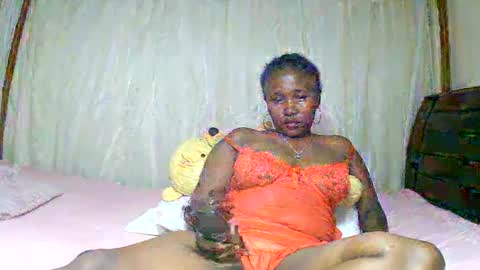 Snapshot of mylindasweet chatting on 01-27-25, 05:04 linda online show from 01-27-25, 05:04