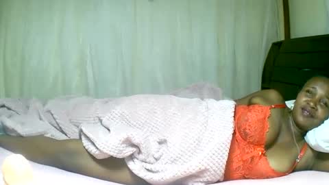 Snapshot of mylindasweet chatting on 01-27-25, 08:28 linda online show from 01-27-25, 08:28