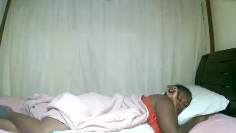 Snapshot of mylindasweet chatting on 01-28-25, 12:15 linda online show from 01-28-25, 12:15