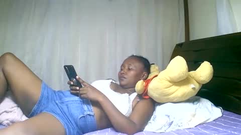 Snapshot of mylindasweet chatting on 02-14-25, 12:36 linda online show from 02-14-25, 12:36