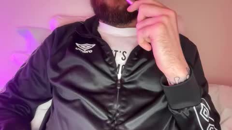 Snapshot of mymalehostage chatting on 12-19-25, 06:04 DrenchedButThirsty online show from 12-19-25, 06:04