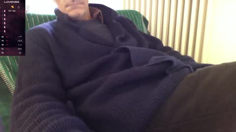 Bi sexy guy lovense hush is on private is open or password show tip if you like. online show from 12-12-24, 11:18