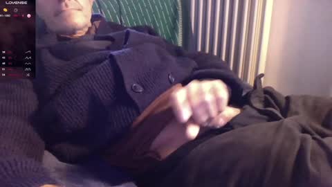 Bi sexy guy lovense hush is on private is open or password show tip if you like. online show from 12-12-24, 02:44