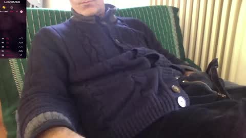 Bi sexy guy lovense hush is on private is open or password show tip if you like. online show from 12-25-24, 08:40