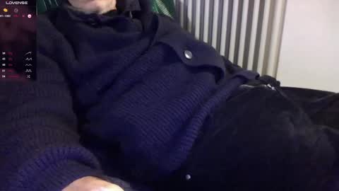 Bi sexy guy lovense hush is on private is open or password show tip if you like. online show from 12-30-24, 03:57