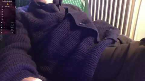 Bi sexy guy lovense hush is on private is open or password show tip if you like. online show from 01-01-25, 02:09