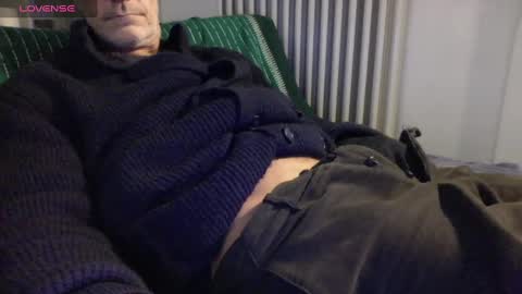 Bi sexy guy lovense hush is on private is open or password show tip if you like. online show from 01-22-25, 04:12
