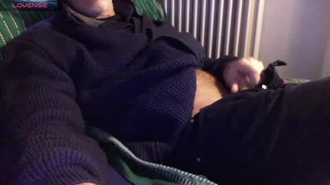 Bi sexy guy lovense hush is on private is open or password show tip if you like. online show from 01-28-25, 03:35