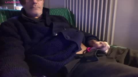 Bi sexy guy lovense hush is on private is open or password show tip if you like. online show from 02-18-25, 04:37