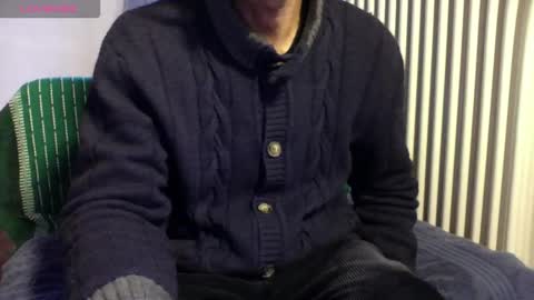 Bi sexy guy lovense hush is on private is open or password show tip if you like. online show from 11-24-25, 08:03