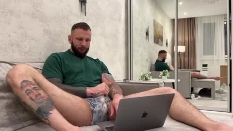 Snapshot of mynameismartin chatting on 12-18-24, 06:03 mynameismartin online show from 12-18-24, 06:03