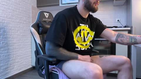 Snapshot of mynameismartin chatting on 01-31-25, 03:11 mynameismartin online show from 01-31-25, 03:11