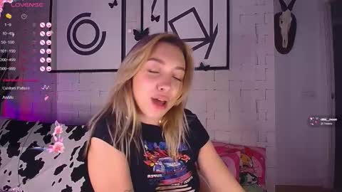 mynameisnikki_ online show from 10-06-25, 08:12