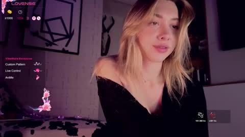 mynameisnikki_ online show from 11-21-25, 06:23