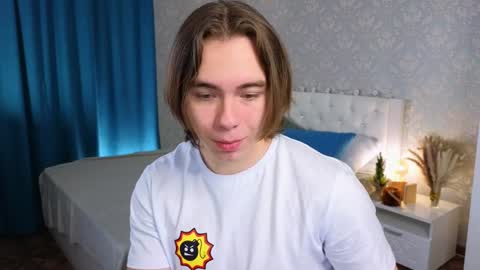 Snapshot of myshkek chatting on 01-22-25, 04:13 Mickey online show from 01-22-25, 04:13