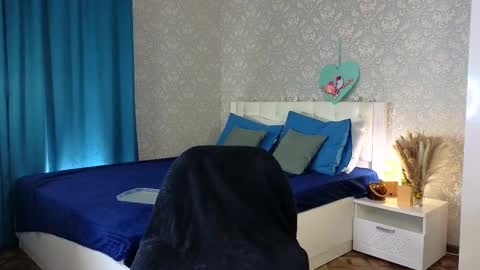 Snapshot of myshkek chatting on 02-24-25, 03:33 Mickey online show from 02-24-25, 03:33