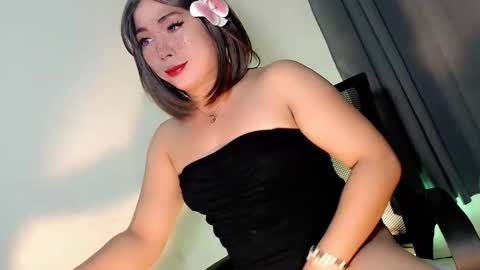 Snapshot of mysterious_kim chatting on 02-15-26, 12:58 kimmy online show from 02-15-26, 12:58