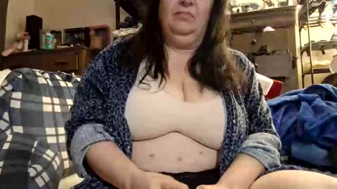 Snapshot of mysteriouswoman18 chatting on 12-01-25, 12:37 mysteriouswoman18 online show from 12-01-25, 12:37