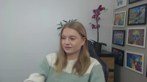 Snapshot of mysteryericax chatting on 02-10-26, 08:29 Erica online show from 02-10-26, 08:29