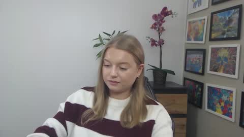 Snapshot of mysteryericax chatting on 02-13-26, 10:33 Erica online show from 02-13-26, 10:33