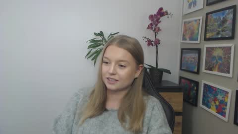 Snapshot of mysteryericax chatting on 02-17-26, 02:02 Erica online show from 02-17-26, 02:02