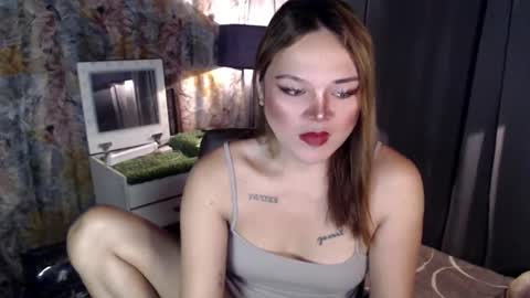 UR GIRL NEXTDOOR online show from 02-04-25, 04:48