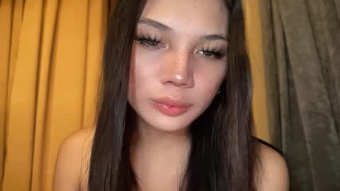 Snapshot of mysteryman_xxx chatting on 01-17-26, 12:15 UR GIRL NEXTDOOR online show from 01-17-26, 12:15