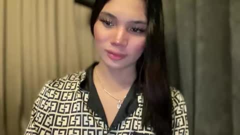 Snapshot of mysteryman_xxx chatting on 02-08-26, 05:38 UR GIRL NEXTDOOR online show from 02-08-26, 05:38