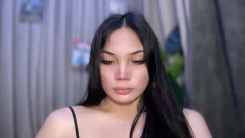 Snapshot of mysteryman_xxx chatting on 02-18-26, 05:25 UR GIRL NEXTDOOR online show from 02-18-26, 05:25