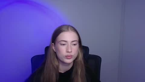 Emelie online show from 09-12-25, 05:18