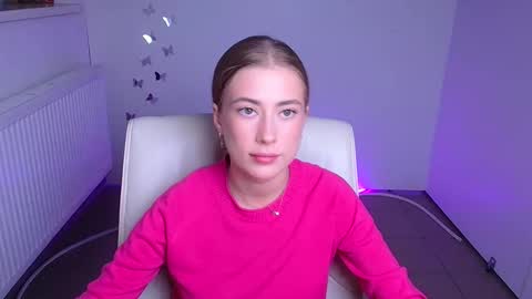 Emelie online show from 09-17-25, 11:12