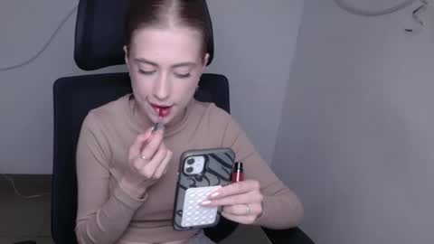 Emelie online show from 09-21-25, 11:12