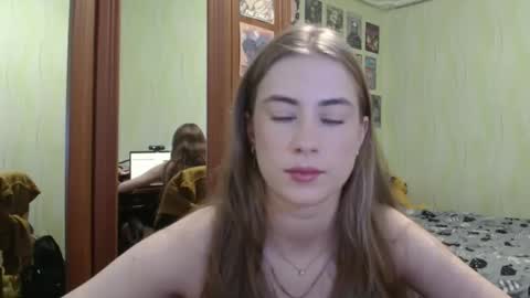 Emelie online show from 10-05-25, 01:53