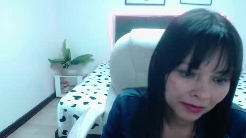 Snapshot of mysticmature chatting on 01-19-25, 02:25 Mystic online show from 01-19-25, 02:25
